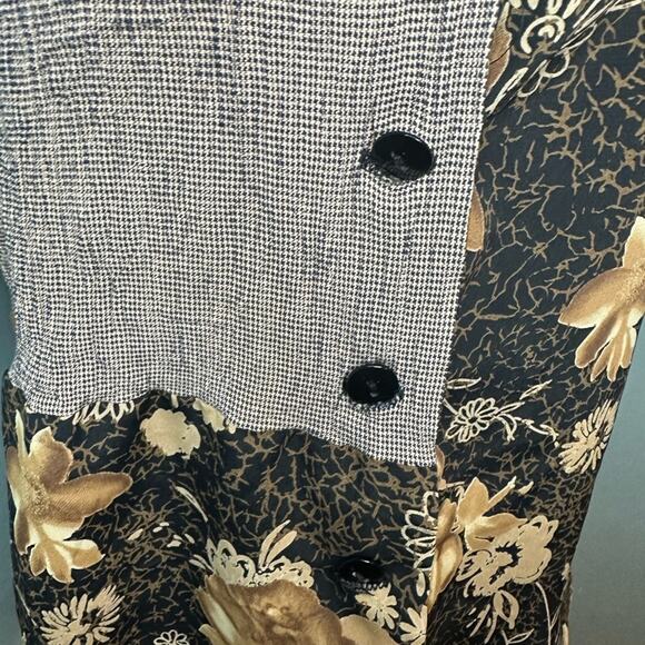 Vintage Studio C Floral Printed Button-Up Shirt – Retro Bloom Style - Picture 4 of 8